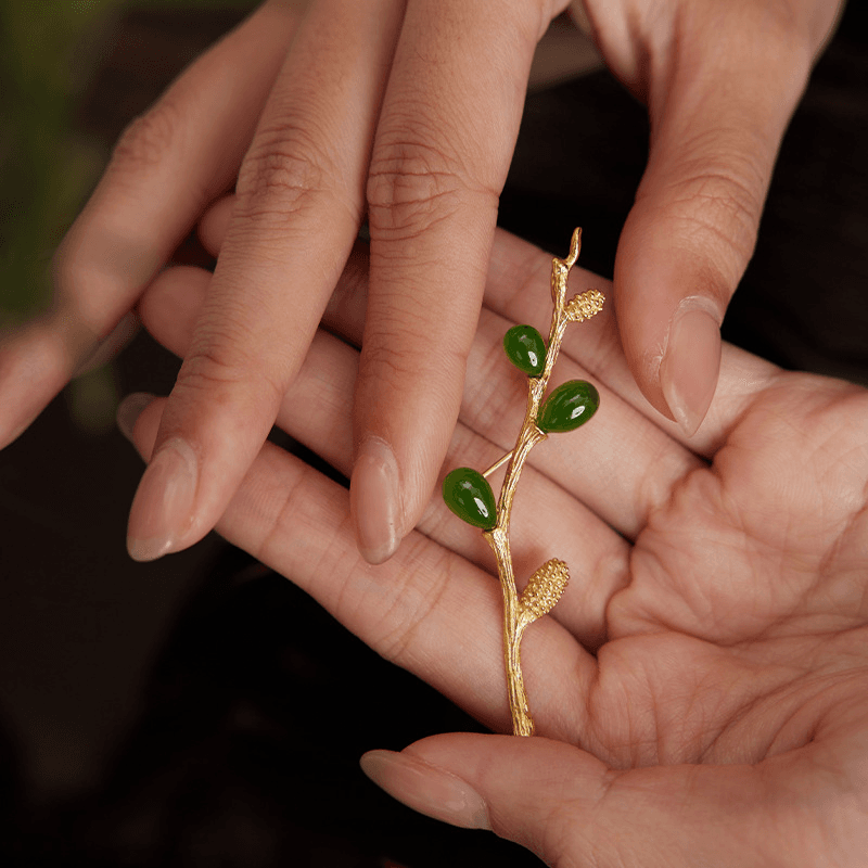 Nephrite Jade Brooch · Spring Motif “万物春生”