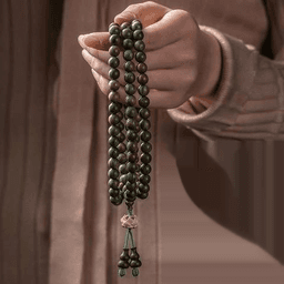 Green Sandalwood Bead Bracelet