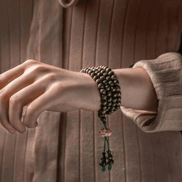 Green Sandalwood Bead Bracelet