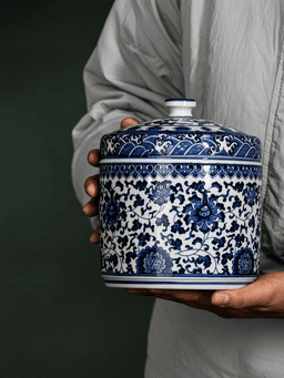 Blue-and-white caddy · small, iron-ring lid