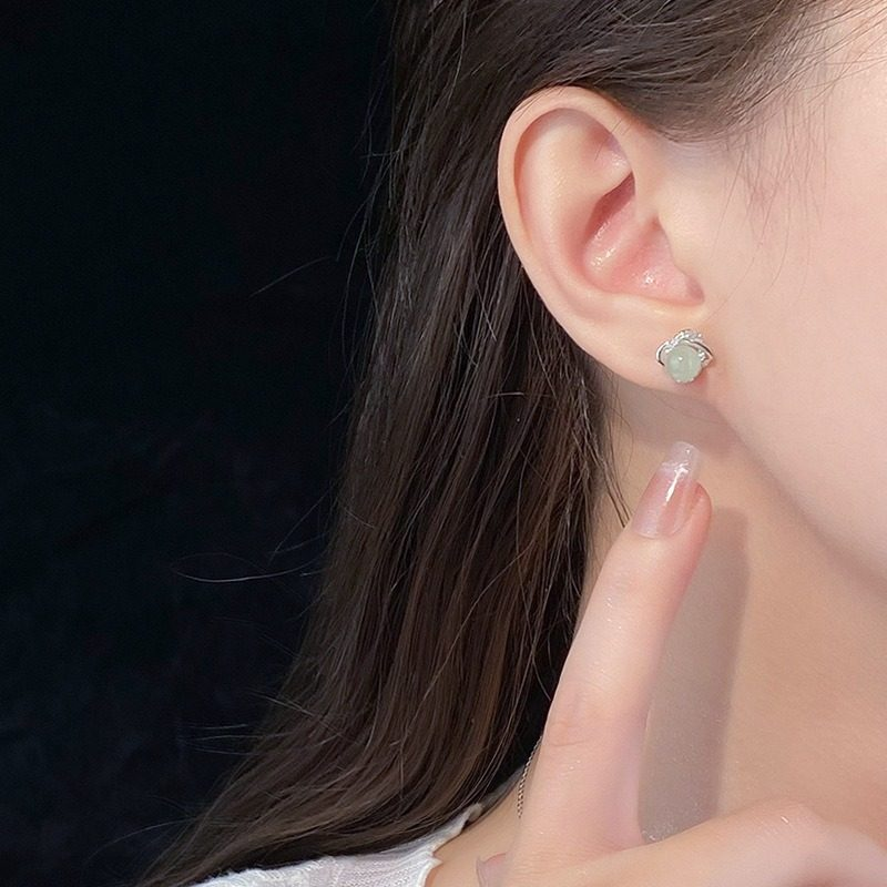 S999 Silver Hetian-Style Jade Clover Stud Earrings
